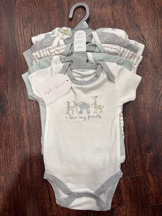 Kyle & Deena Other - Baby 'I Love My Family' Short-Sleeve One-Piece Bodysuit - White & Gray
